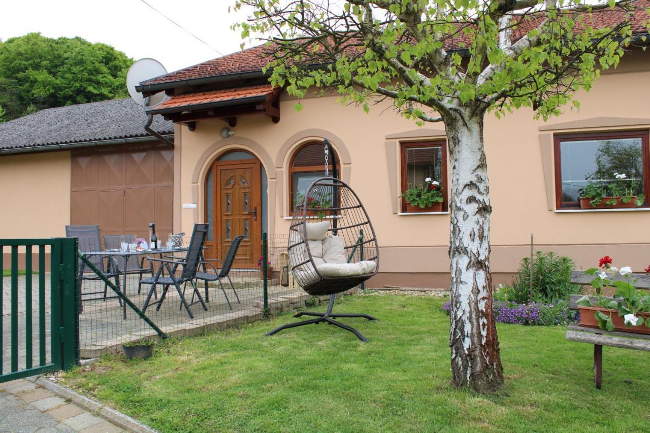 Kuca Za Odmor Slamek Sa Saunom Daire Sveti Martin Na Muri Dış mekan fotoğraf